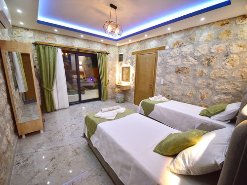  gece  -  Kasım
  | Kalkan Akbel'de Romantik Jakuzili Villa Tatili: Korunaklı Havuz ve Özel Anlar